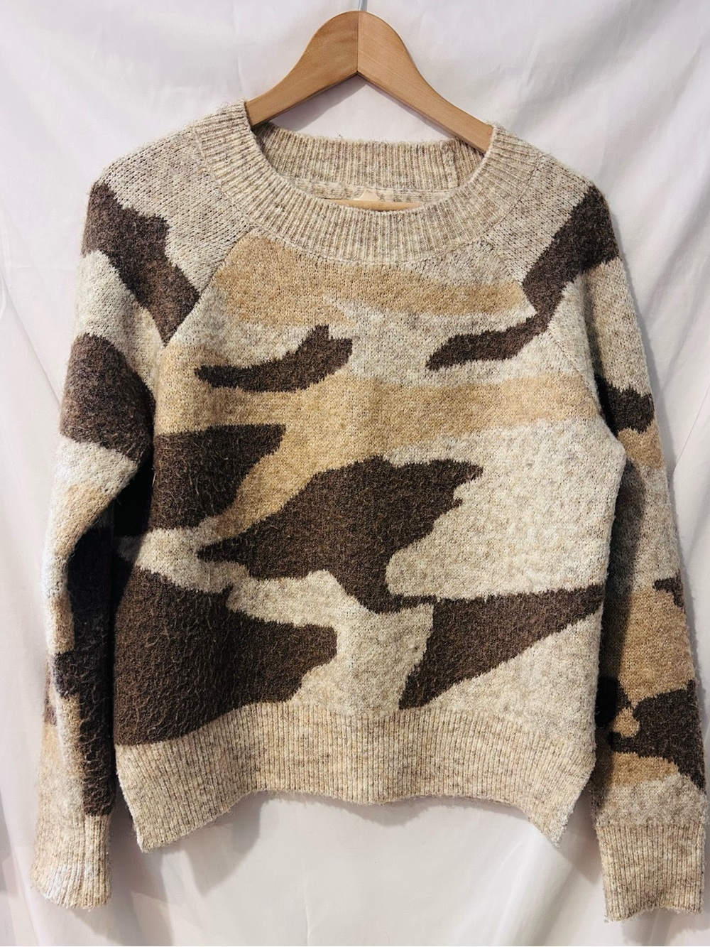 Anthropologie Moth Marjorie Cream Toned Camo Sweater Size M